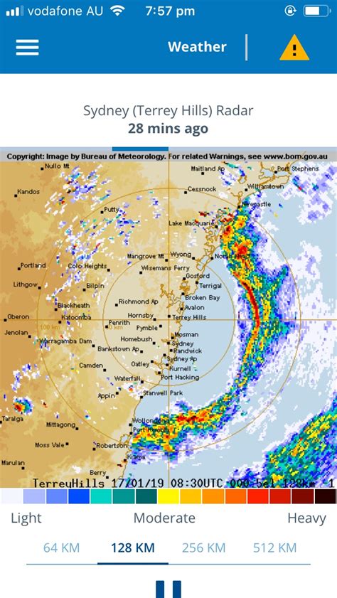 山形 天気 雨雲レーダー: 雲の動きと人々の心の関係性を探る